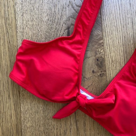 Brand New Sexy Red Tie Front Bikini - Picture 4 of 4